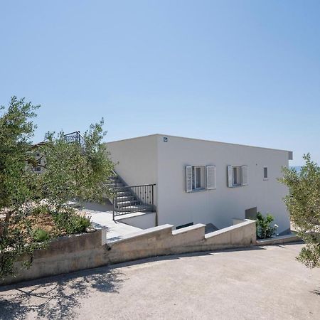 Nice Apartment In Makarska With Wifi Экстерьер фото