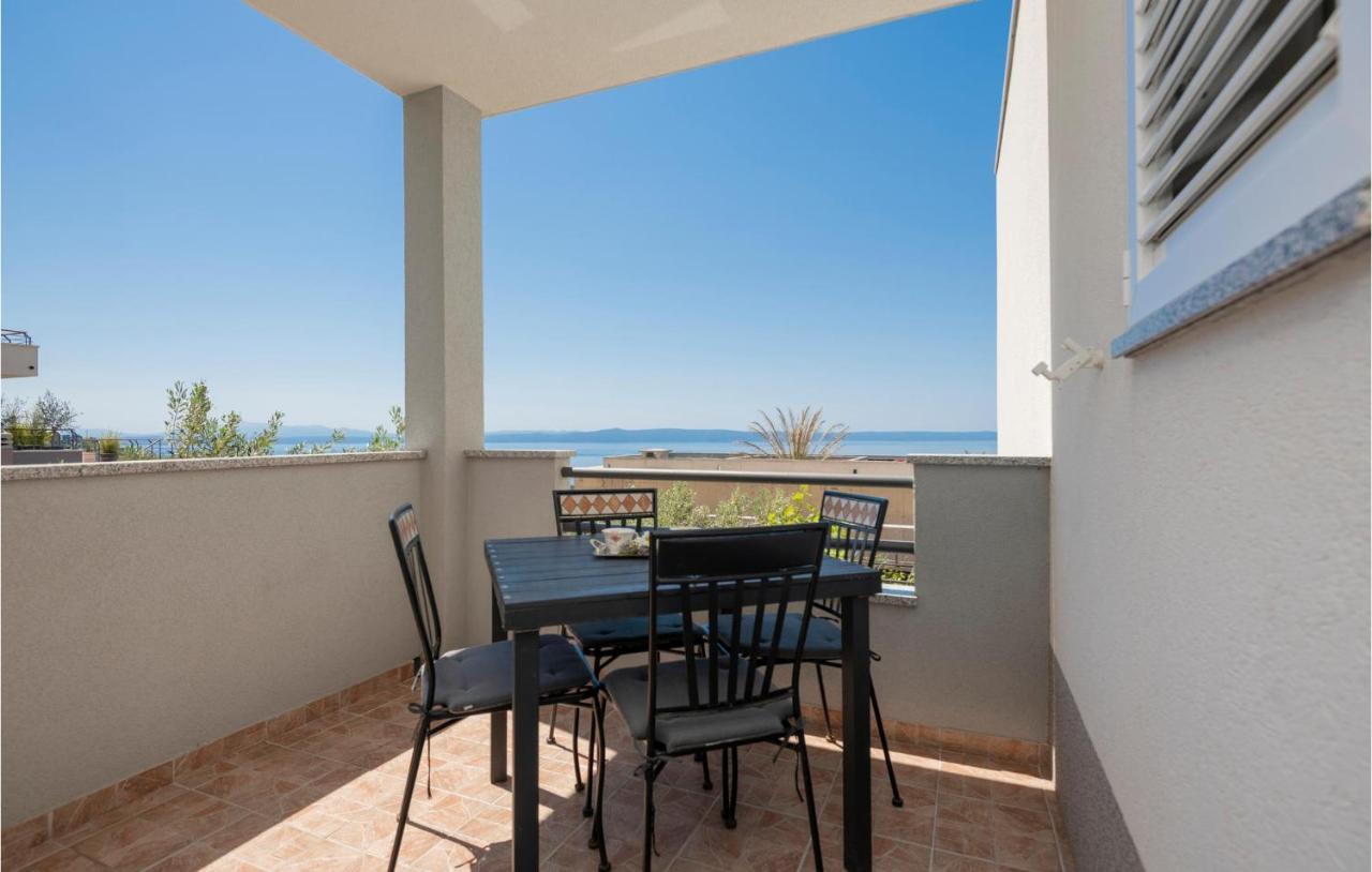 Nice Apartment In Makarska With Wifi Экстерьер фото