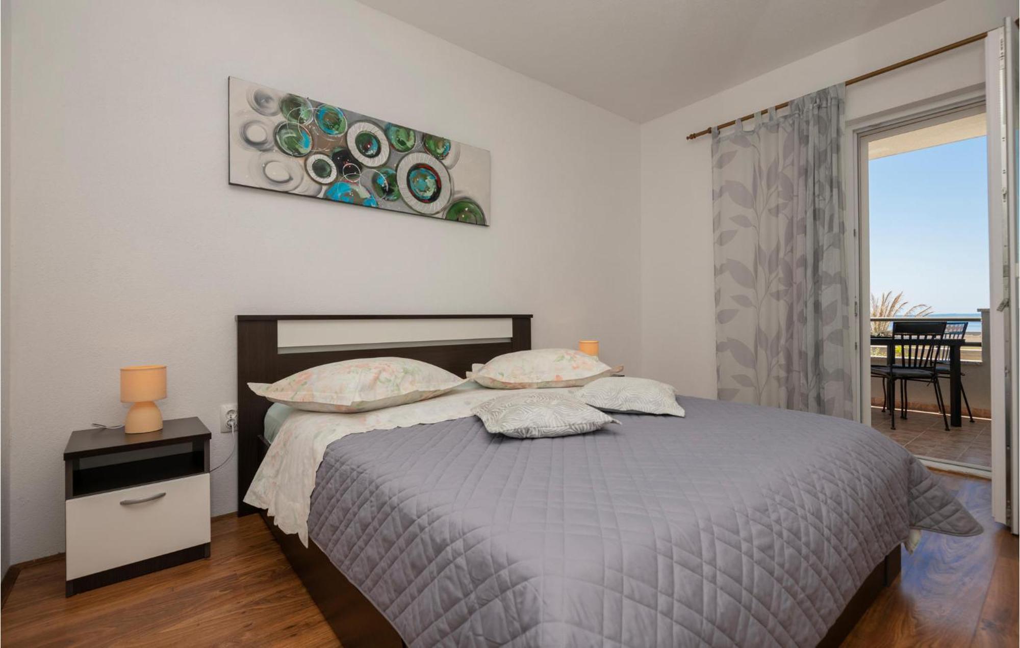 Nice Apartment In Makarska With Wifi Экстерьер фото
